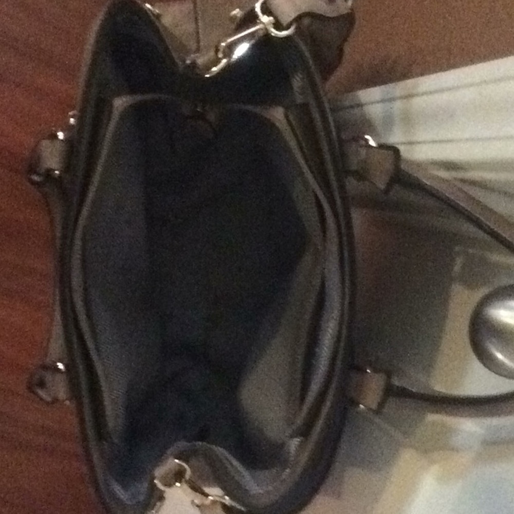 Tan Handbag - Picture 8 of 8